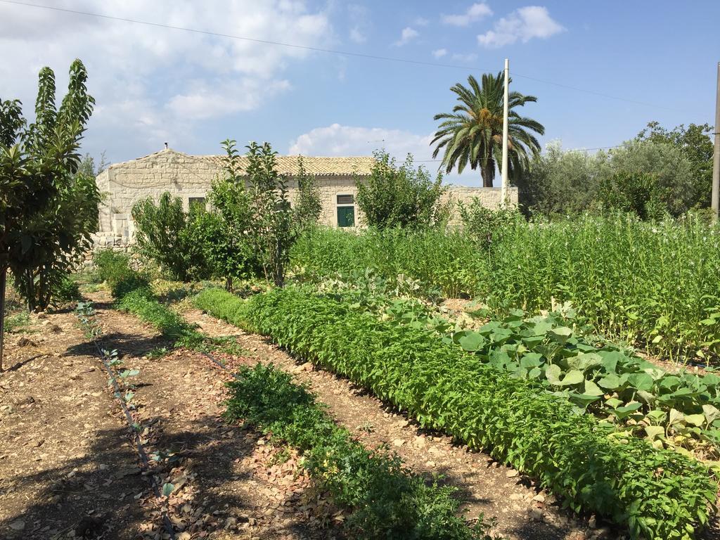 Agriturismo Il Melograno Cannizzara 外观 照片